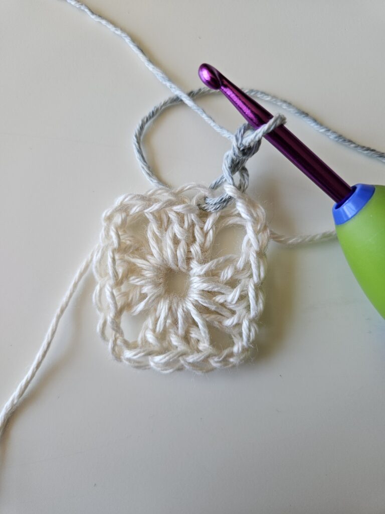 crochet granny square free