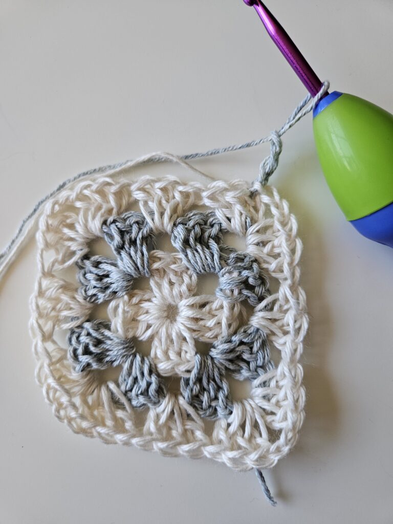 how to make a granny square